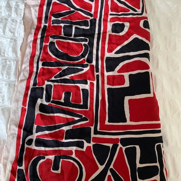 Vintage Givenchy woman’s scarf black and red made in Italy - Picture 9 of 12
